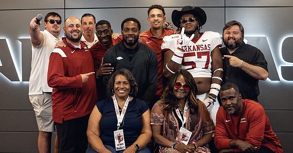 Pittman, Kennedy sway Kentucky prep O-lineman to Arkansas - Vimarsana News