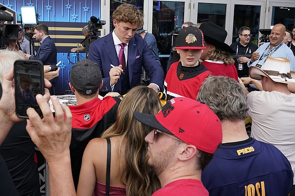 Blackhawks stick to script with pick - Vimarsana News