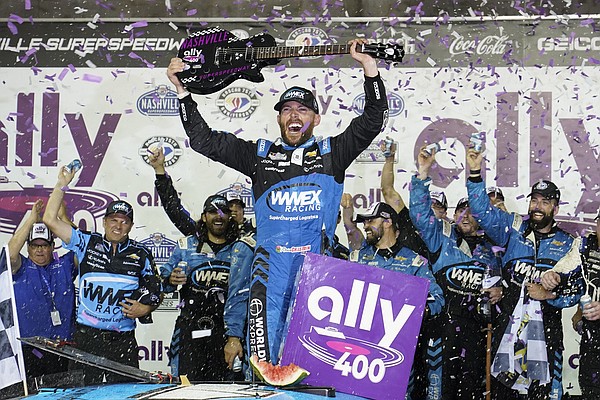 DROPPING THE HAMMER | Ross Chastain strikes back + 'calculated aggression' in Chicago - Vimarsana News