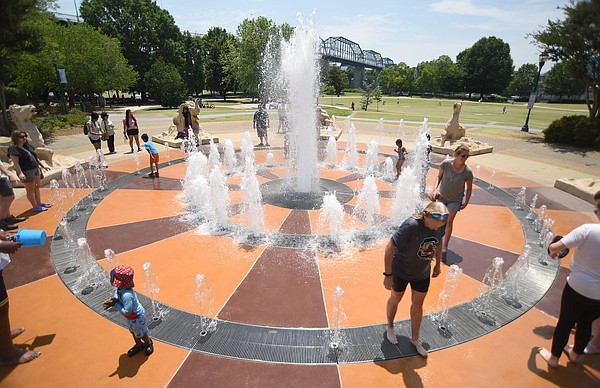 Chattanooga experiencing the hottest temperatures of the year so far with heat index above 100 degrees - Vimarsana News