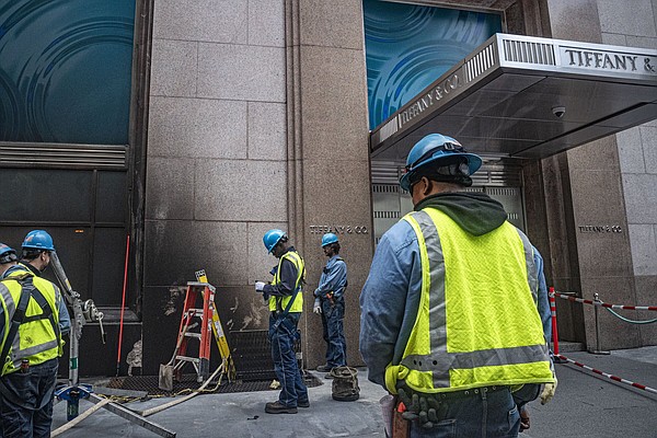 The nation in brief: Electrical blaze empties famed NYC store - Vimarsana News