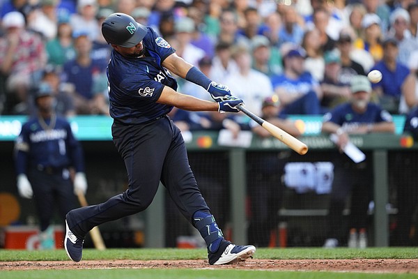 American League's Aaron Judge, of the New York Yankees, walks back to the  dugout after striking out during the third inning of the MLB All-Star  baseball game against the National League, Tuesday