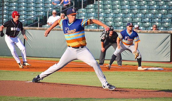 Former Soddy-Daisy, Lee star Logan Workman gets standing ovation in Chattanooga - Vimarsana News