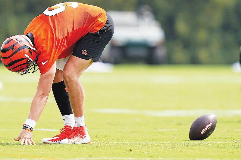 Zac Taylor Says Joe Burrow Will Miss 'Several Weeks' With Calf