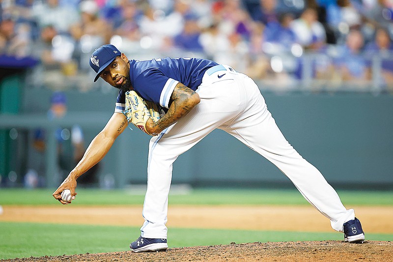 Kansas City Royals trade pitcher Jose Cuas to Chicago Cubs