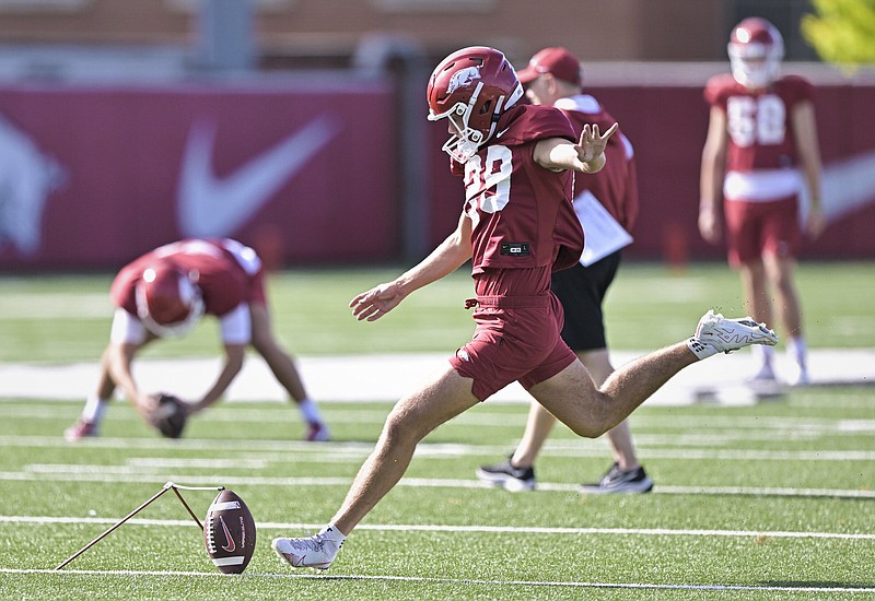 Keep It Straight: Hogs Kicker Wants To Make History | The Arkansas ...