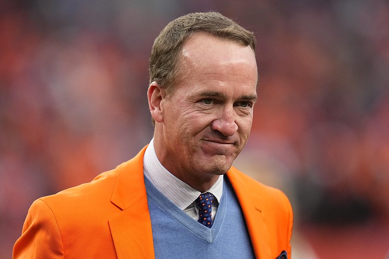 Manning Falling Peyton Manning adds a new title - professor at his alma mater ...
