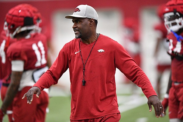 Nowhere but up: Hogs' defensive backs seek improvement with physicality - Vimarsana News