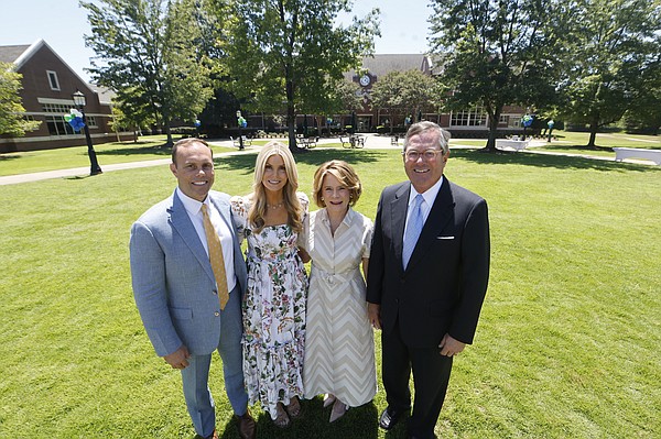 Stephens Family Foundation donates $25 million to Little Rock's Episcopal Collegiate to mark school's 25th anniversary - Vimarsana News