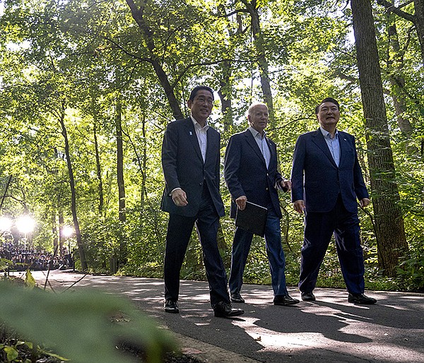 Japan, S. Korea, U.S. chiefs meet - Vimarsana News