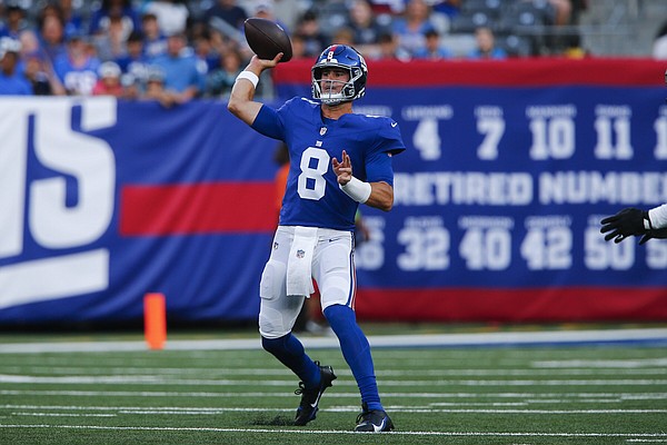 Giants' Tyrod Taylor impressed by how Daniel Jones has delivered