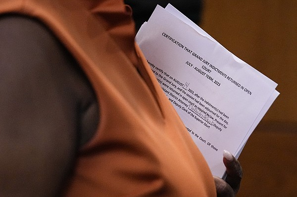 NOT REAL NEWS: A look at what didn't happen this week | Chattanooga Times Free Press - Vimarsana News