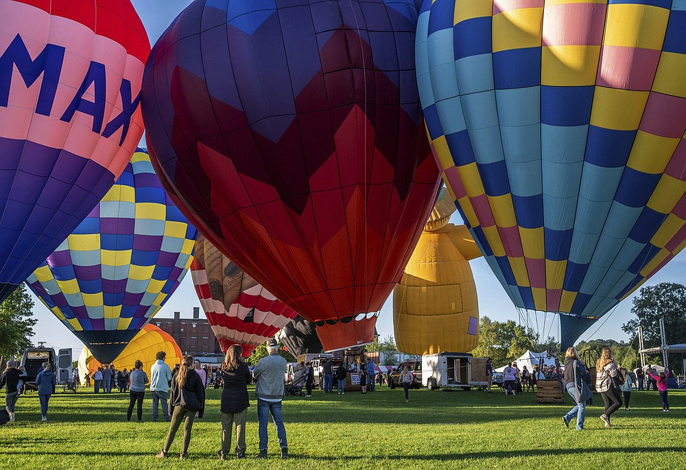 Great Falls Balloon Festival in Maine The Arkansas DemocratGazette