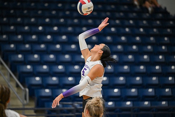 Fayetteville digs out of 5th-set deficit to keep streak alive - Vimarsana News