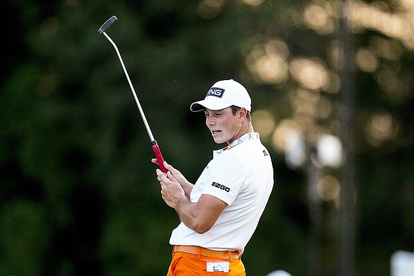 Hovland shoots 66 for 6shot lead at Tour Championship Hovland shoots 66 for 6shot lead at Tour Championship