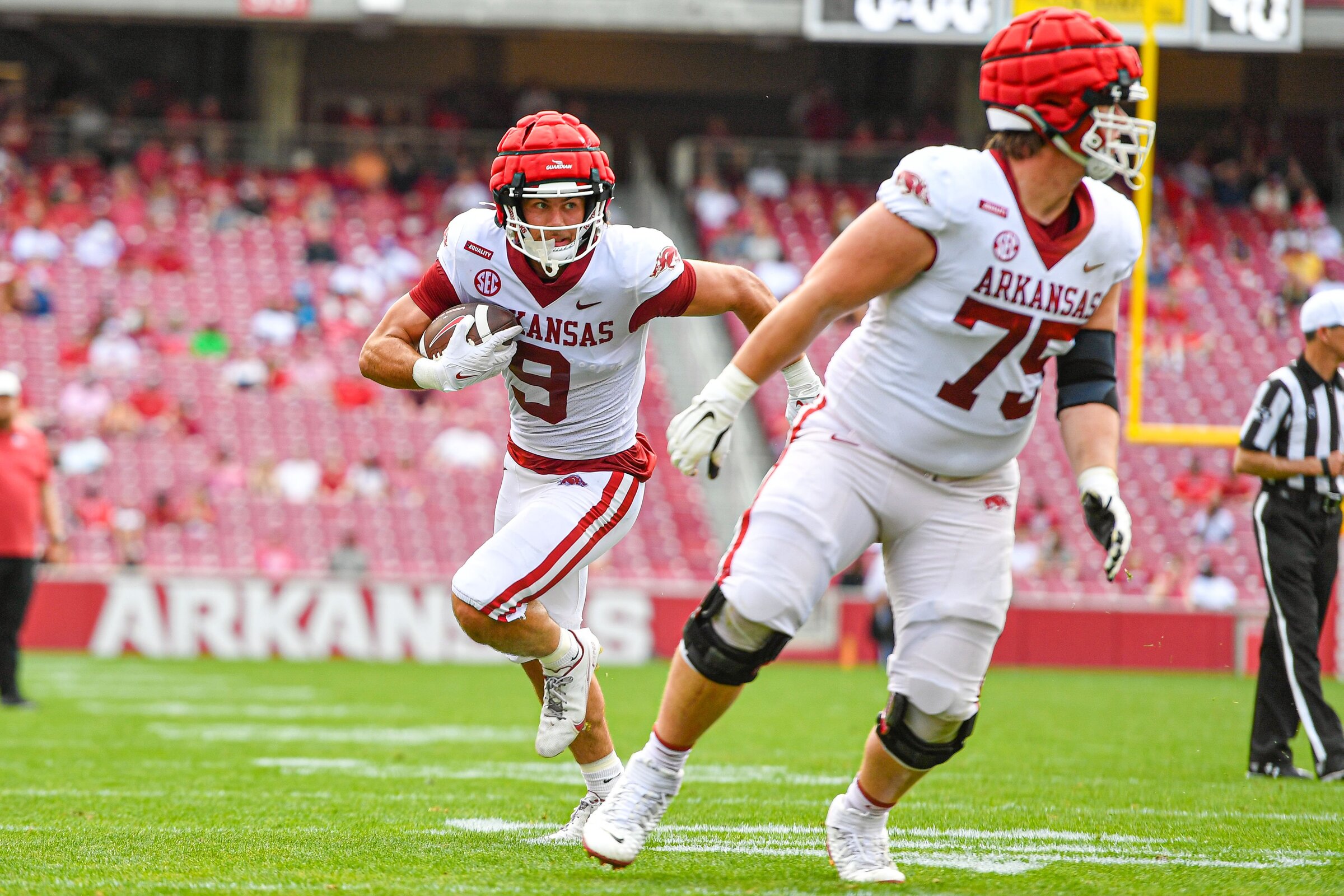 Hogs put out initial lineup - Vimarsana News