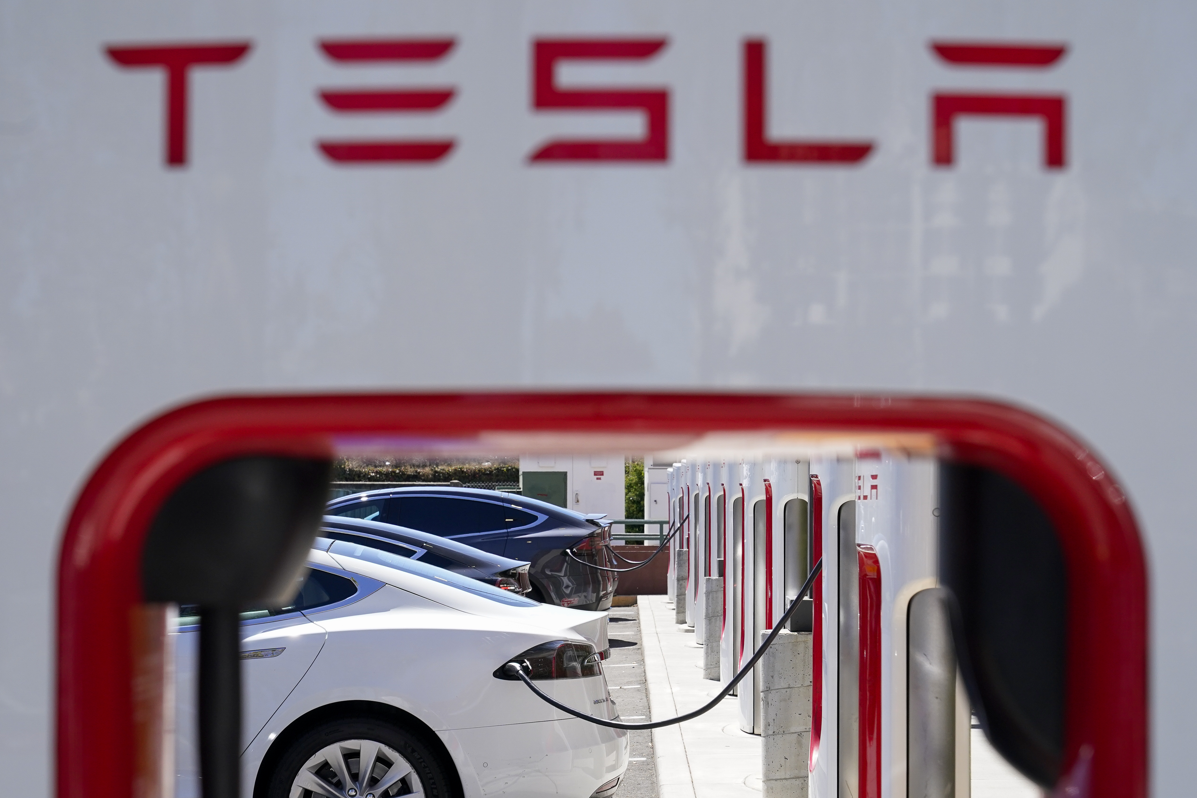 LISTEN: Speaking of Arkansas - Owning an electric vehicle in Northwest Arkansas - Vimarsana News