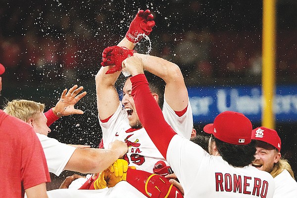 Contreras homers twice to help Cardinals knock off Padres 6-5 in 10 innings  - ABC News