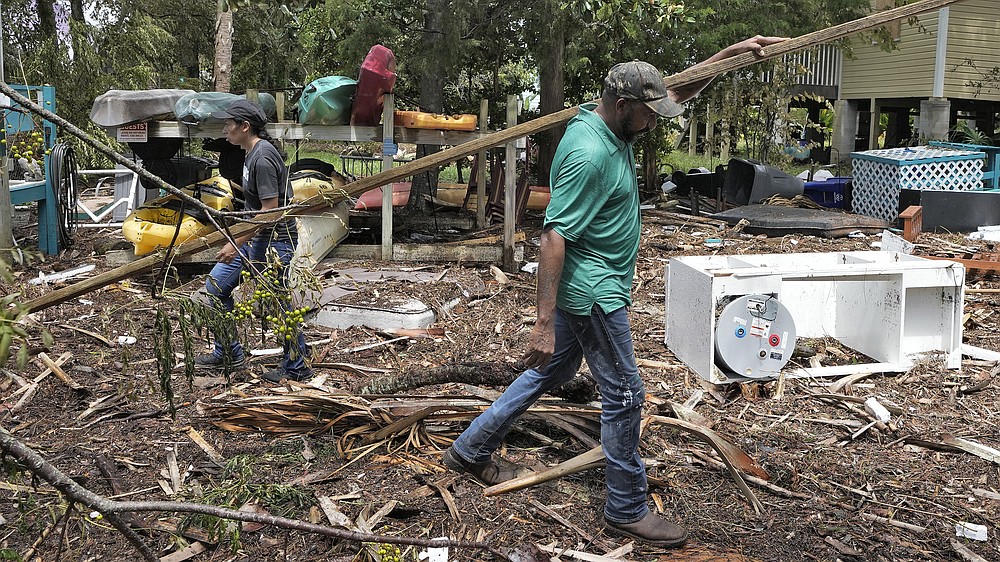 Florida, Georgia residents left reeling by Idalia