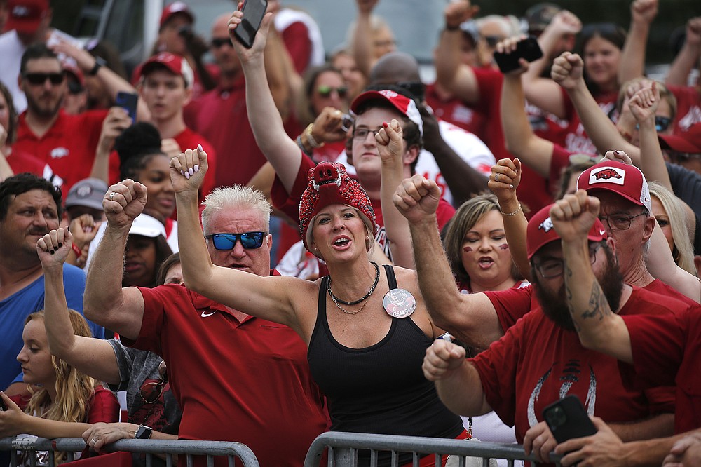 Tailgaters gather for Razorbacks’ season opener in Little Rock ...