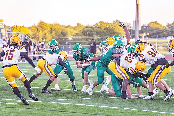 Lutheran North holds off Blair Oaks in state-ranked clash - Vimarsana News