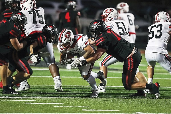 Backfield duo lead Hannibal past Jefferson City - Vimarsana News