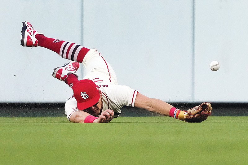 Lars Nootbaar makes game-saving catch for Cardinals