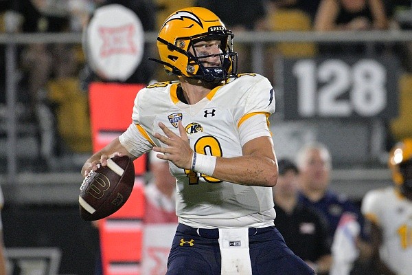 Kent State quarterback Michael Alaimo (18) throws a pass during the first half of an NCAA college football game against Central Florida, Thursday, Aug. 31, 2023, in Orlando, Fla. (AP Photo/Phelan M. Ebenhack) Kent State quarterback Michael Alaimo (18) throws a pass during the first half of an NCAA college football game against Central Florida, Thursday, Aug. 31, 2023, in Orlando, Fla. (AP Photo/Phelan M. Ebenhack)