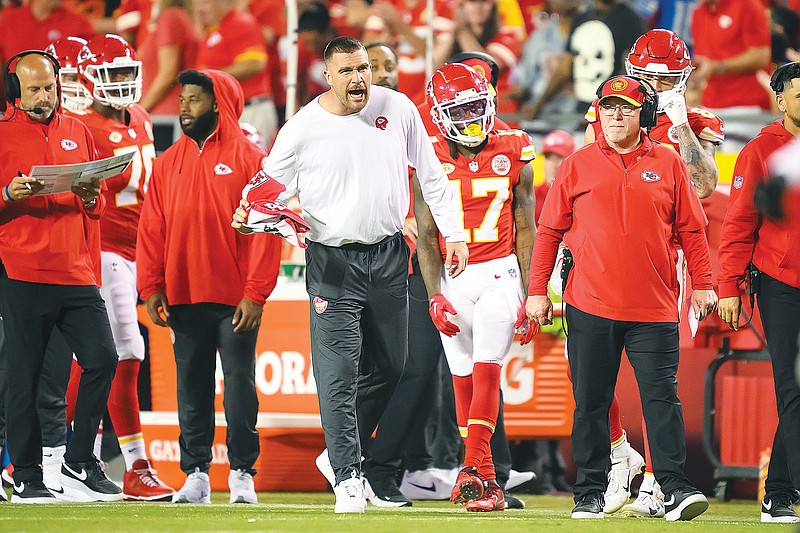 Chiefs optimistic Kelce, Jones will play Sunday