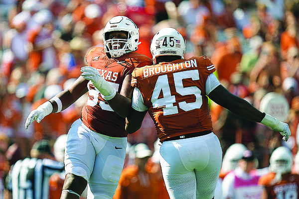 Texas defense emerging for Longhorns after first two games Texas defense emerging for Longhorns after first two games