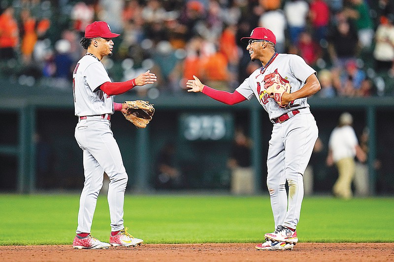 Palacios HR, strong start by Rom helps Cardinals trip first-place