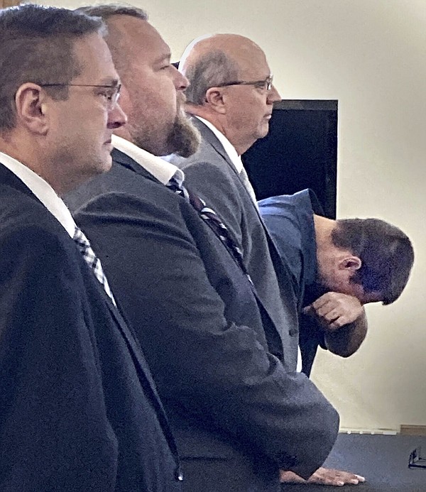 3 men acquitted in plot to kidnap governor - Vimarsana News