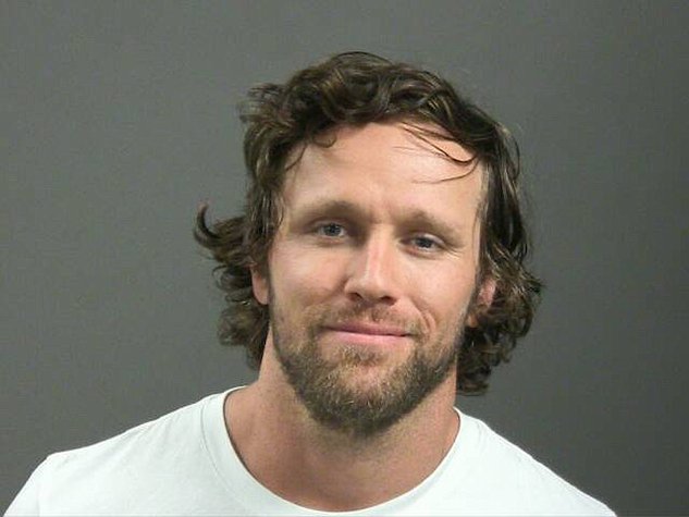 Bentonville man charged with assaulting federal officer during Capitol riot - Vimarsana News