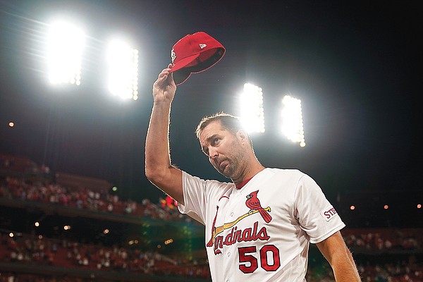 Wainwright gets 200th win as the Cardinals blank the Brewers 1-0 –