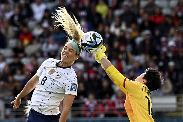 Zach Ertz Wears Wife Julie's Women's World Cup Jersey on Training