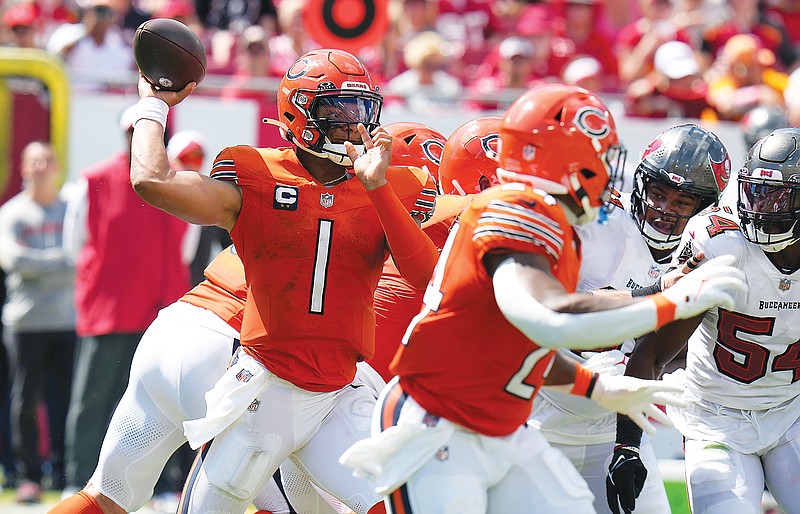 Matt Eberflus believes Justin Fields took a step forward in Bears