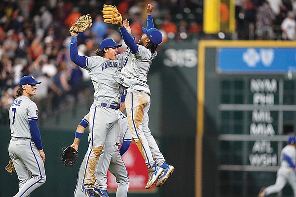 Royals hold off Astros for fourth straight win