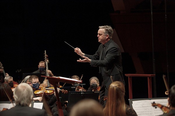 Orchestra delights in season's 1st night - Vimarsana News