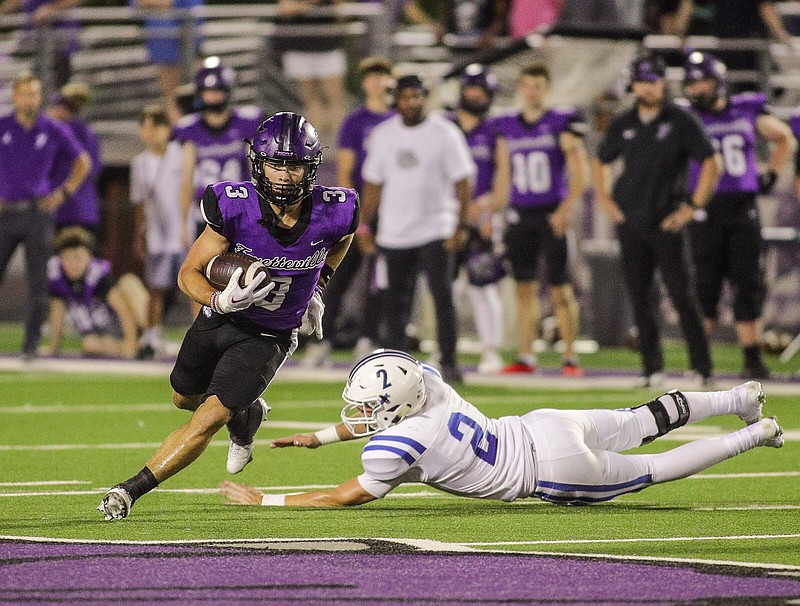 PREP FOOTBALL: Fayetteville defeats Rogers 47-42 in battle of 7A