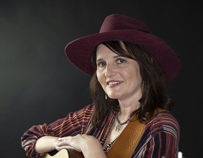 LIVE Music! Sip and sing with Cherise Carver in Tontitown, The Cate Brothers in Fayetteville - Vimarsana News