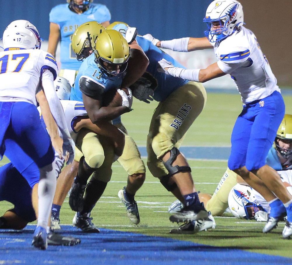 PREP FOOTBALL: Bruins bounce back, take down Bombers