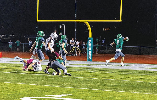 Blair Oaks stays focused in victory against Seaman - Vimarsana News