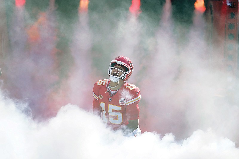 No Rodgers, but still plenty of hype in Chiefs' Sunday night showdown with  Jets