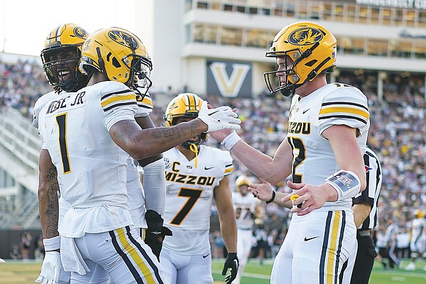 Cook throws for career-high 395 yards as Missouri beats Vandy - Vimarsana News