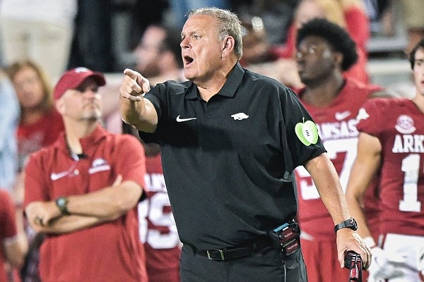 WholeHogSports - After day away, Diamond Hogs need win to stay