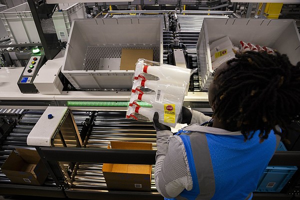 Walmart opens new fulfillment center Walmart opens new fulfillment center