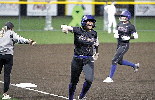 Robertson's homer lifts Fatima past Blair Oaks for district title - Vimarsana News