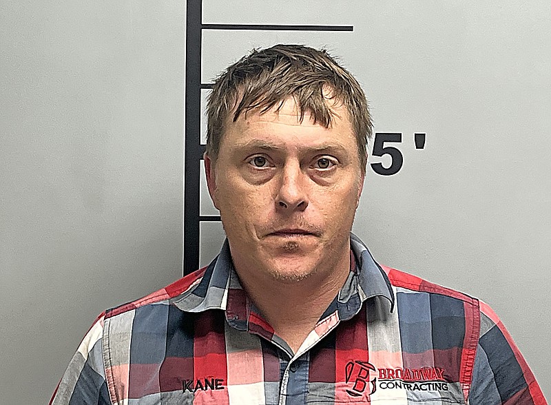 Fayetteville man arrested in connection with stalking of teen