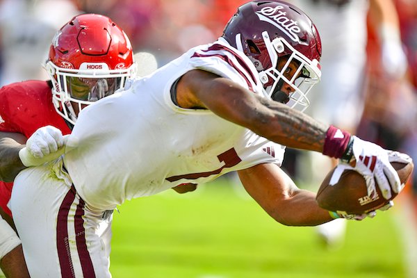 Woof: Hogs lose ugly to Mississippi State, drop 6th in a row - Vimarsana News