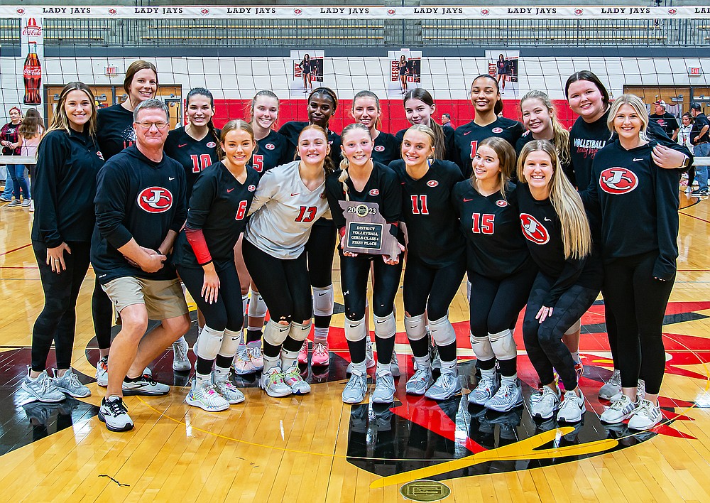 Jefferson City volleyball sweeps Union to win district title